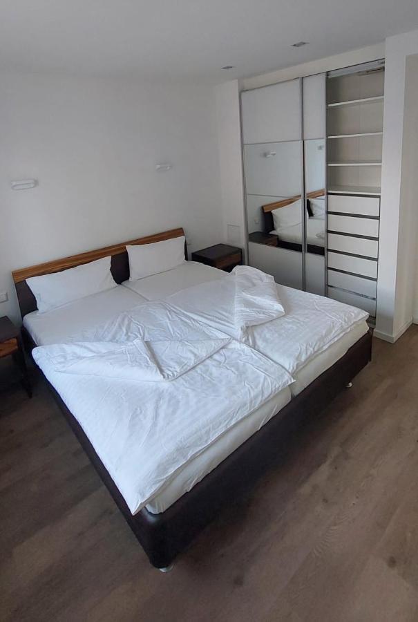 Stilvolle Wohnung In Elbnaehe Mit Balkon, Parkplatz Dresden Eksteriør bilde
